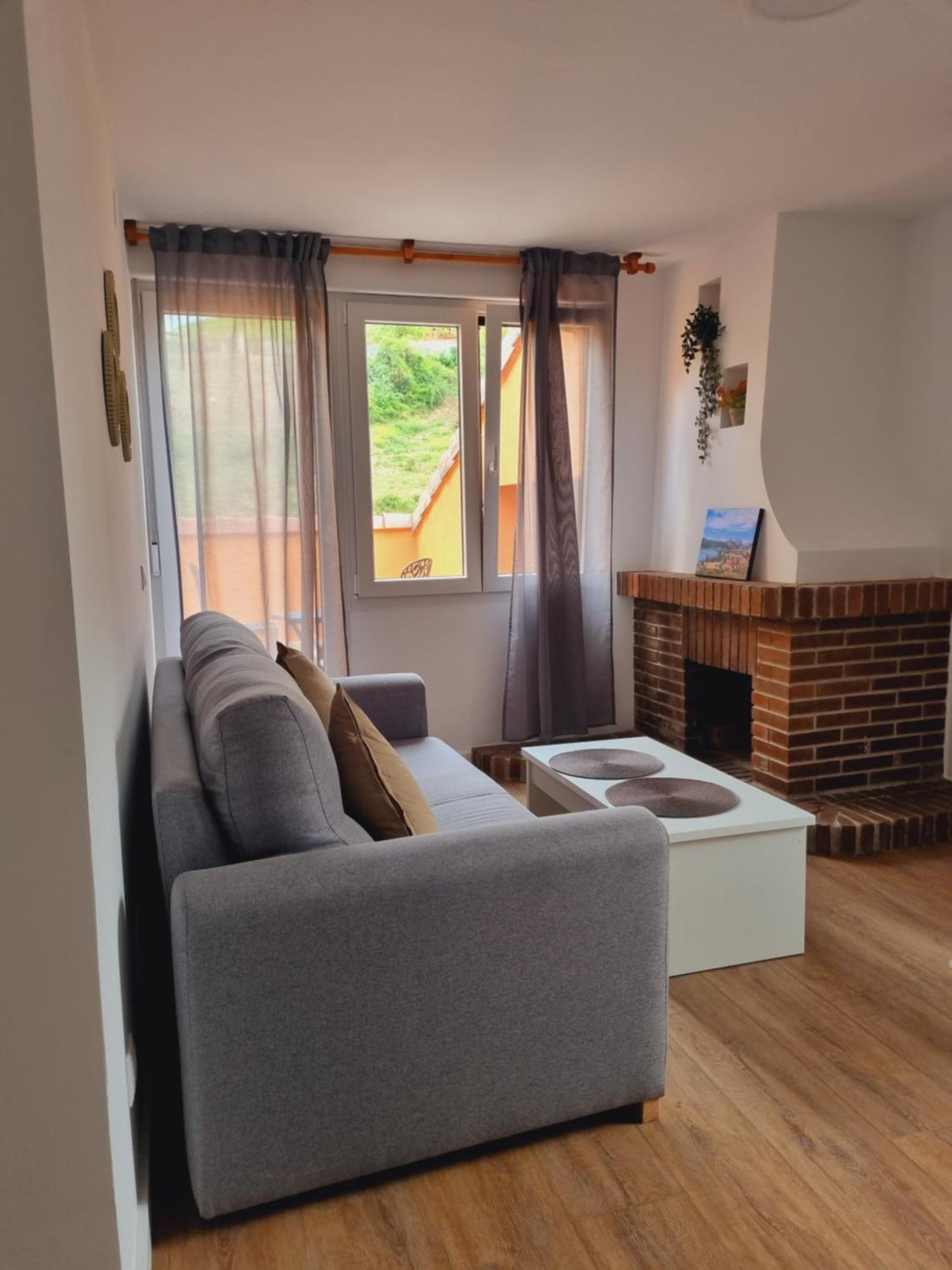 Maile Apartamentos Потес Стая снимка