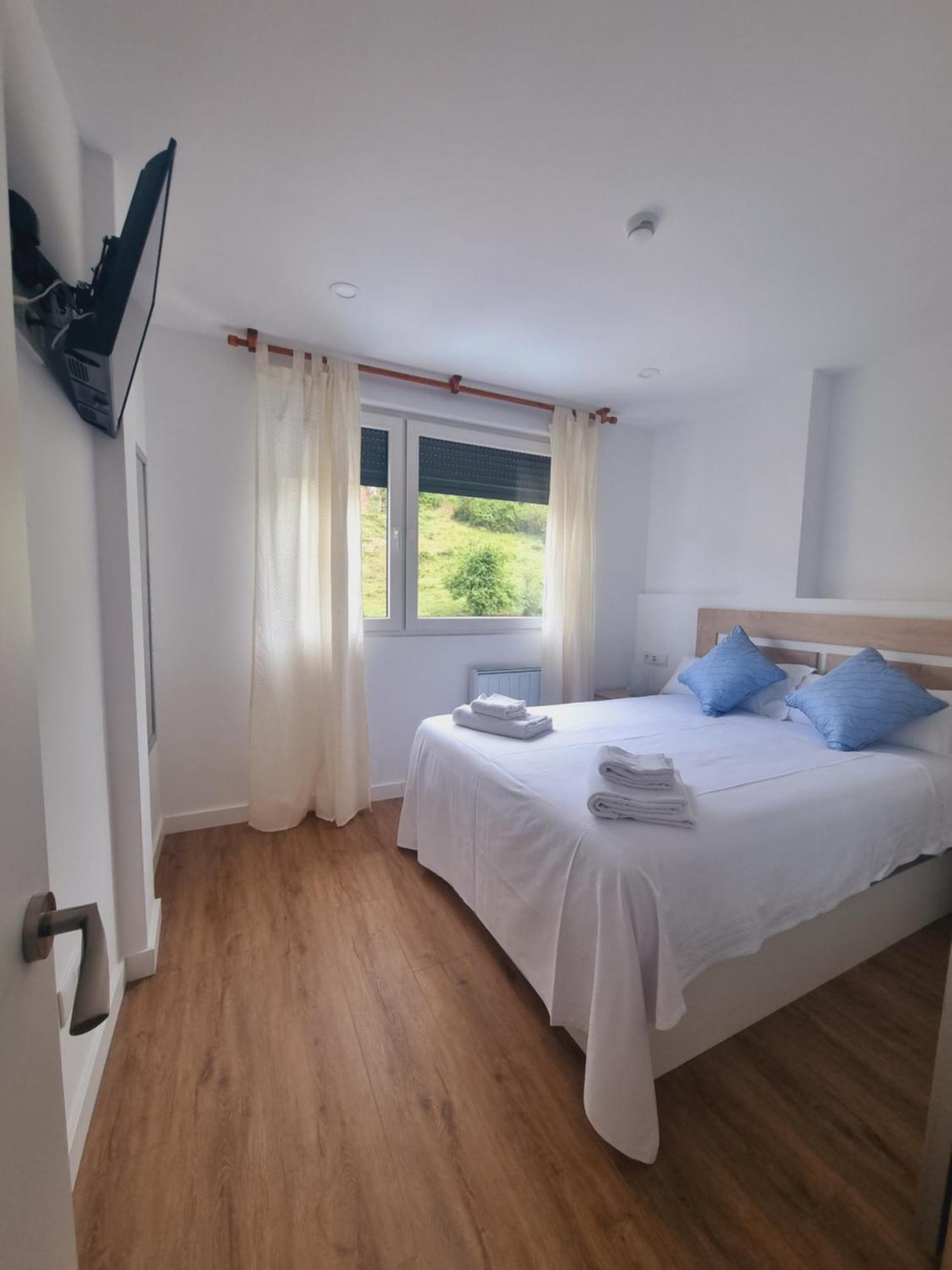 Maile Apartamentos Потес Стая снимка