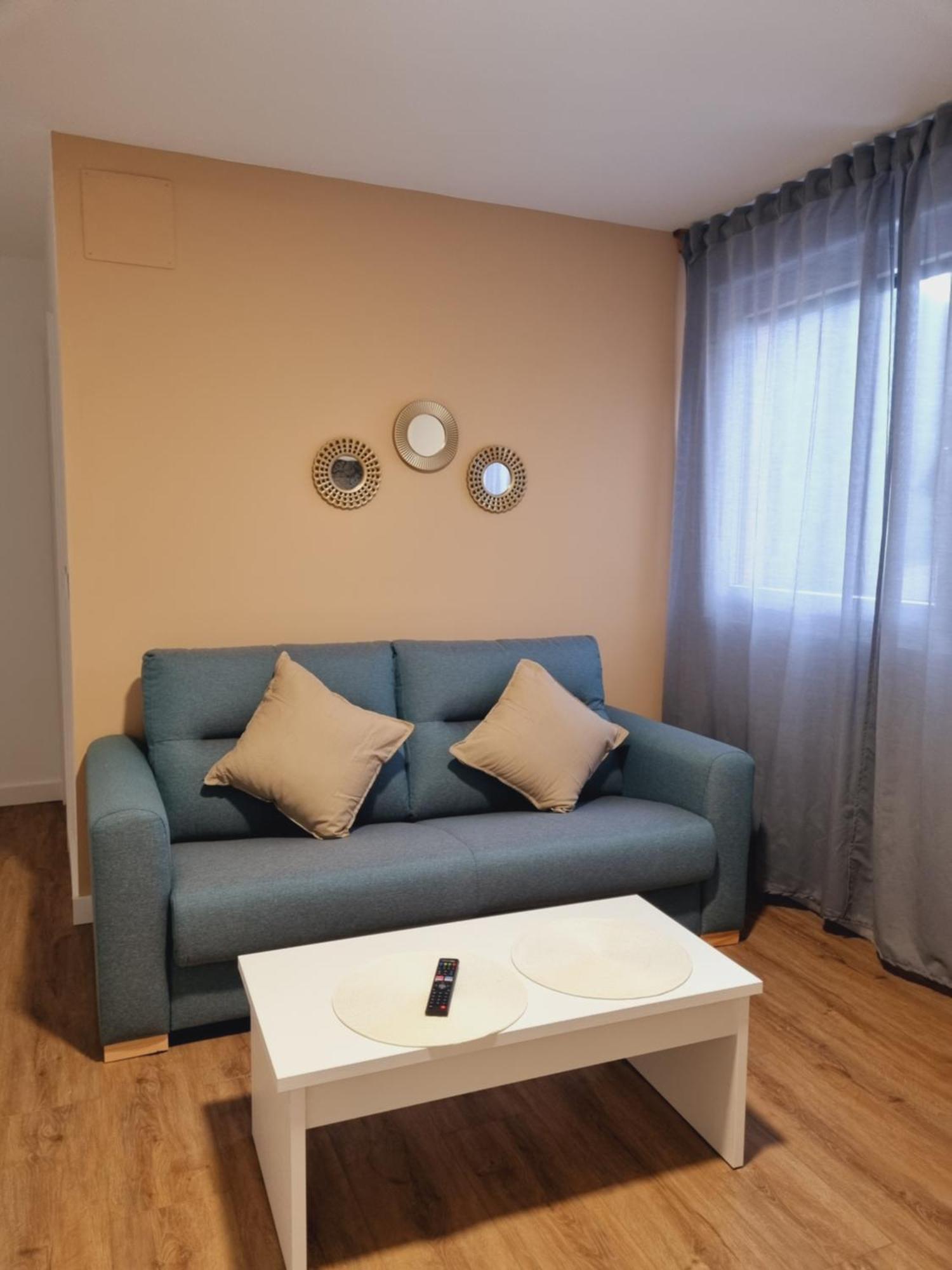Maile Apartamentos Потес Стая снимка